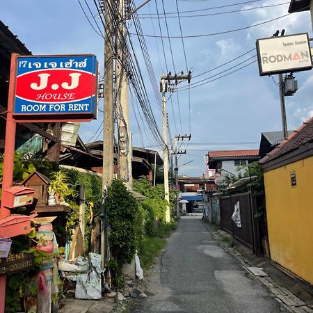 Jj Guesthouse Chiang Mai Dış mekan fotoğraf