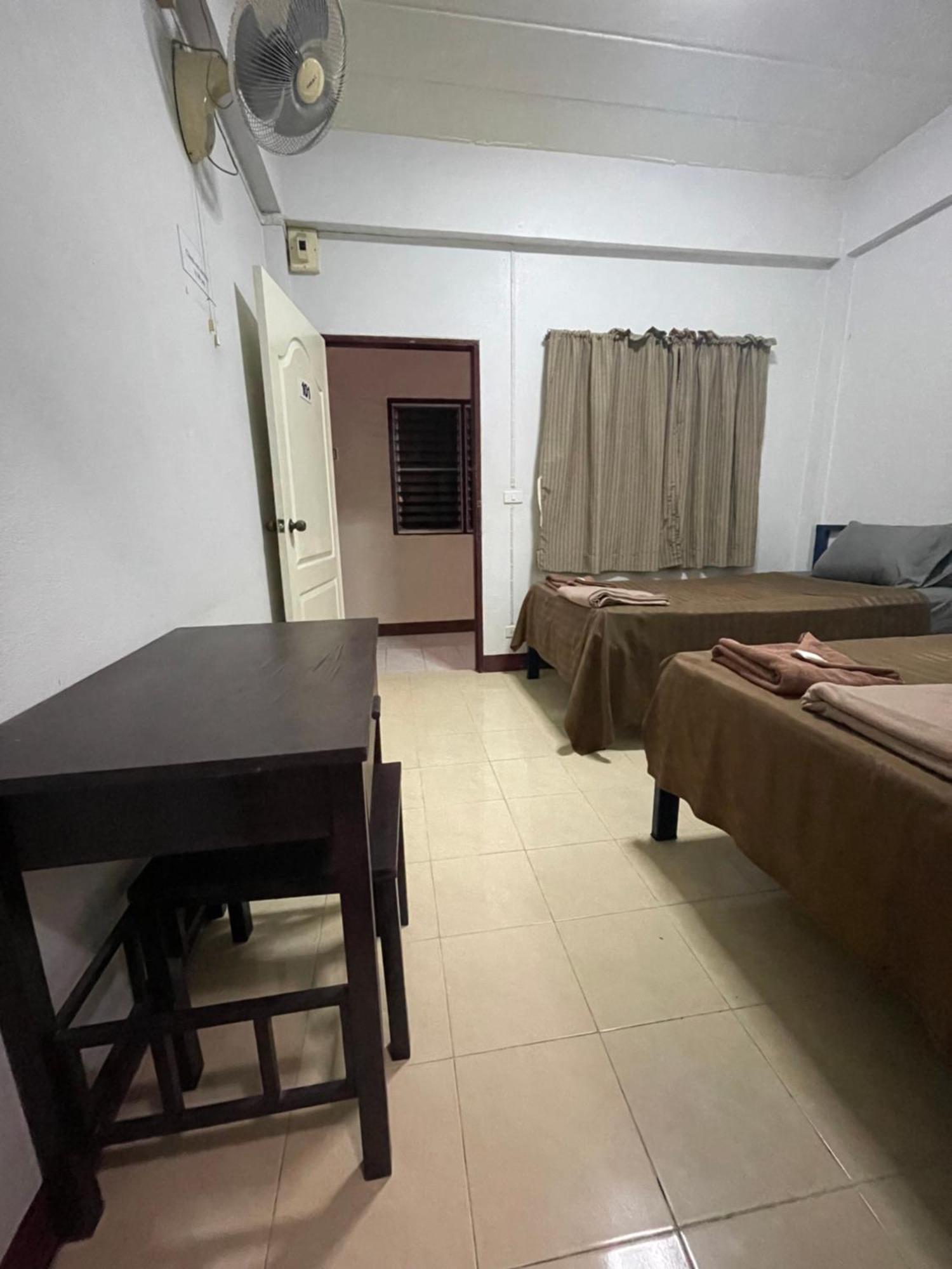 Jj Guesthouse Chiang Mai Dış mekan fotoğraf