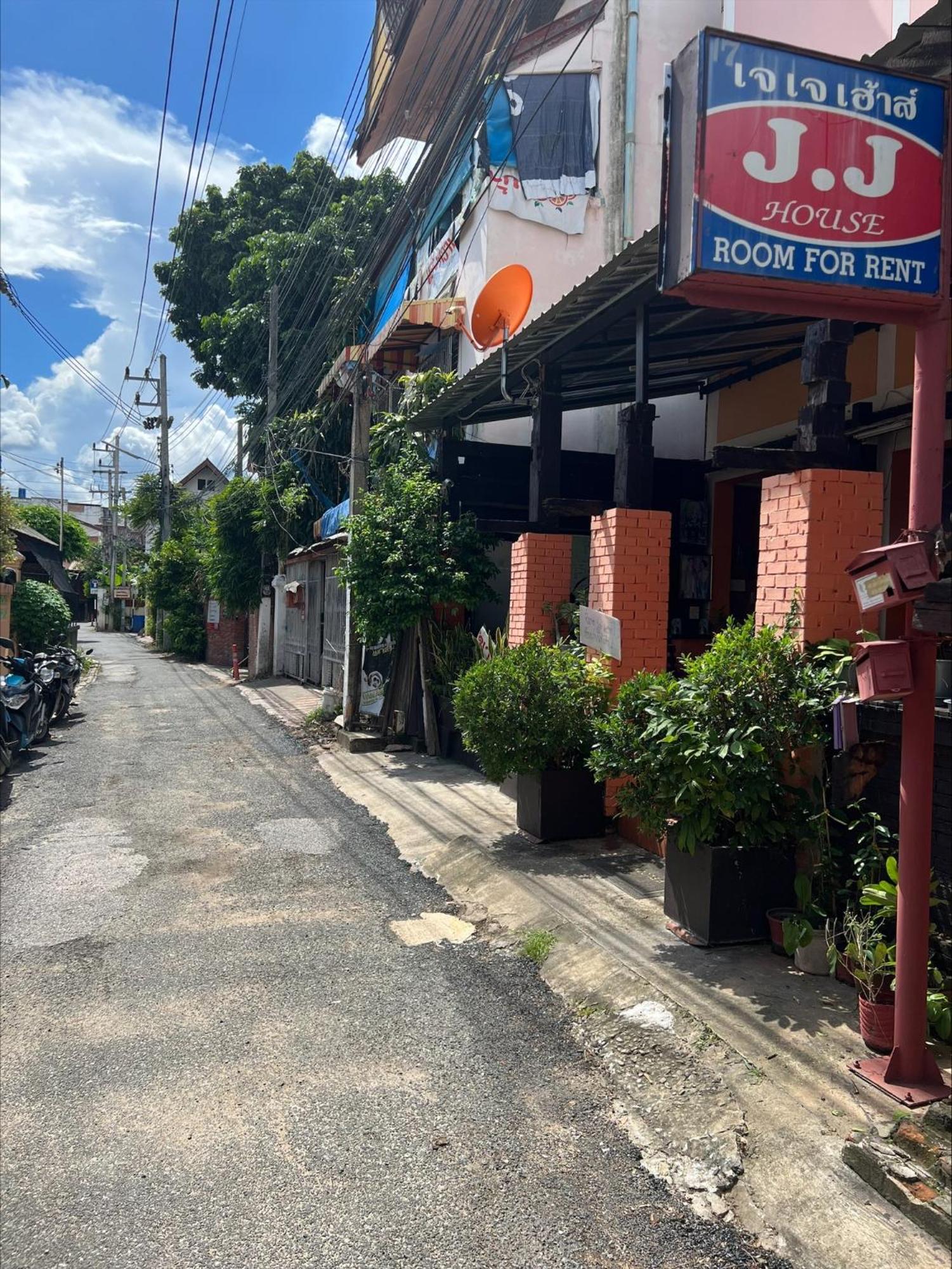 Jj Guesthouse Chiang Mai Dış mekan fotoğraf